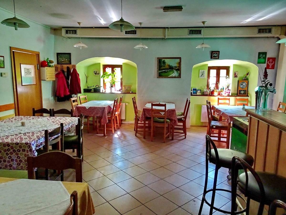 Dom Pristava Hotell Jesenice Exteriör bild